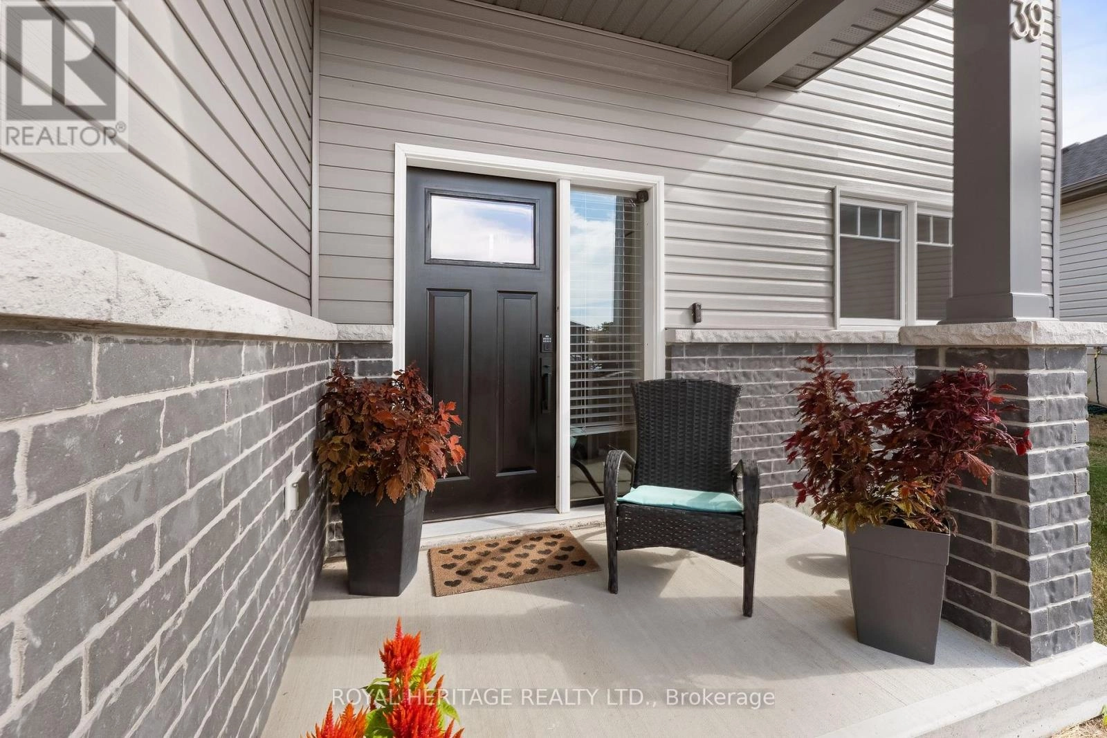 39 Caleb Crescent, Quinte West, Ontario K0K 2C0 - Photo 5 - X12353140