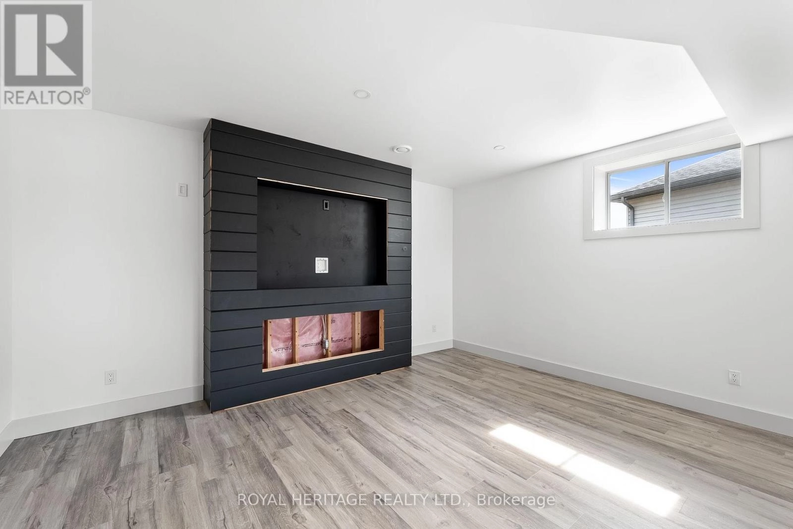 39 Caleb Crescent, Quinte West, Ontario K0K 2C0 - Photo 29 - X12353140