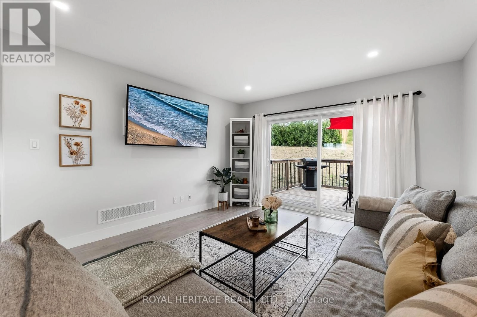 39 Caleb Crescent, Quinte West, Ontario K0K 2C0 - Photo 9 - X12353140