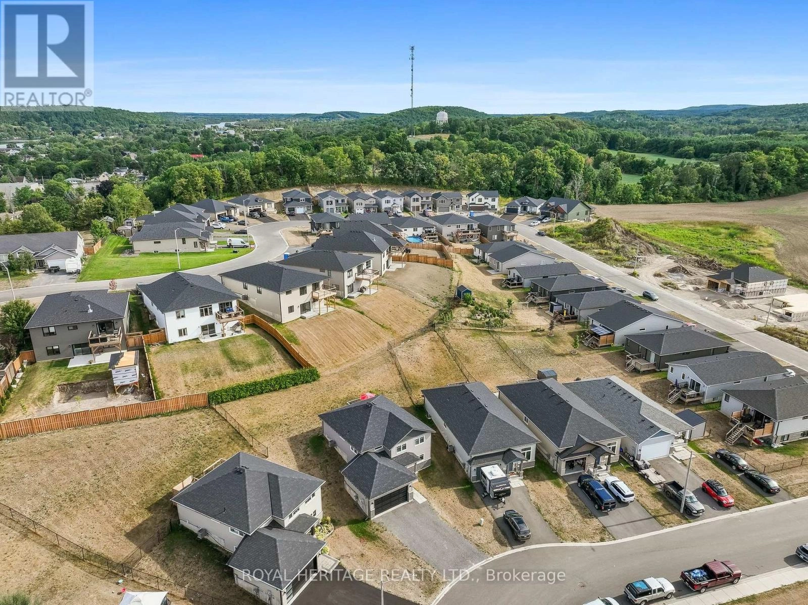 39 Caleb Crescent, Quinte West, Ontario K0K 2C0 - Photo 4 - X12353140