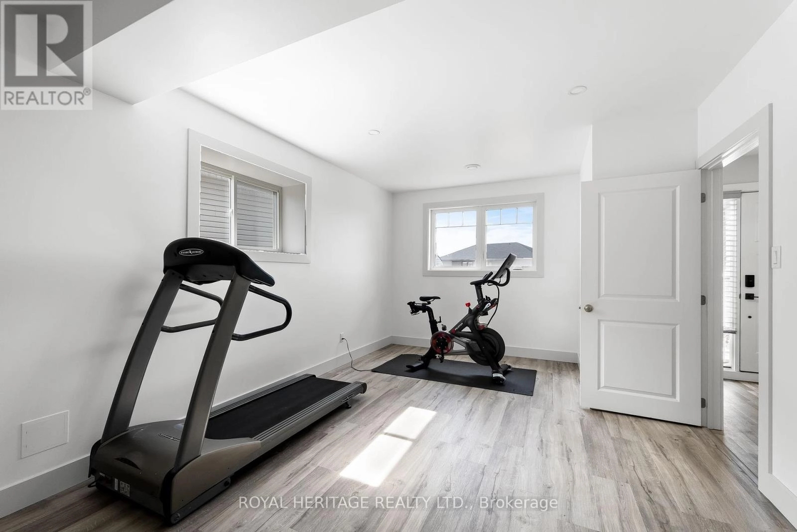 39 Caleb Crescent, Quinte West, Ontario K0K 2C0 - Photo 27 - X12353140