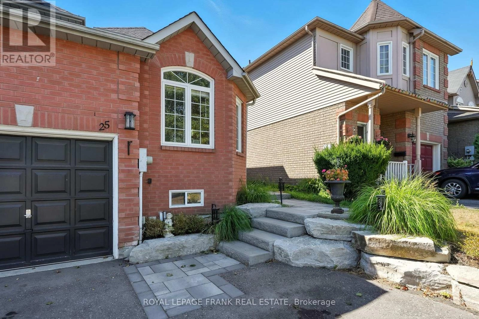 25 Trewin Lane, Clarington, Ontario  L1C 4W9 - Photo 2 - E12353578