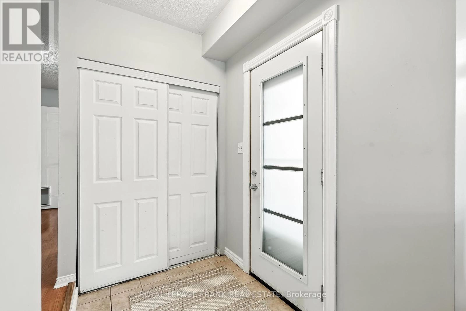 25 Trewin Lane, Clarington, Ontario  L1C 4W9 - Photo 3 - E12353578