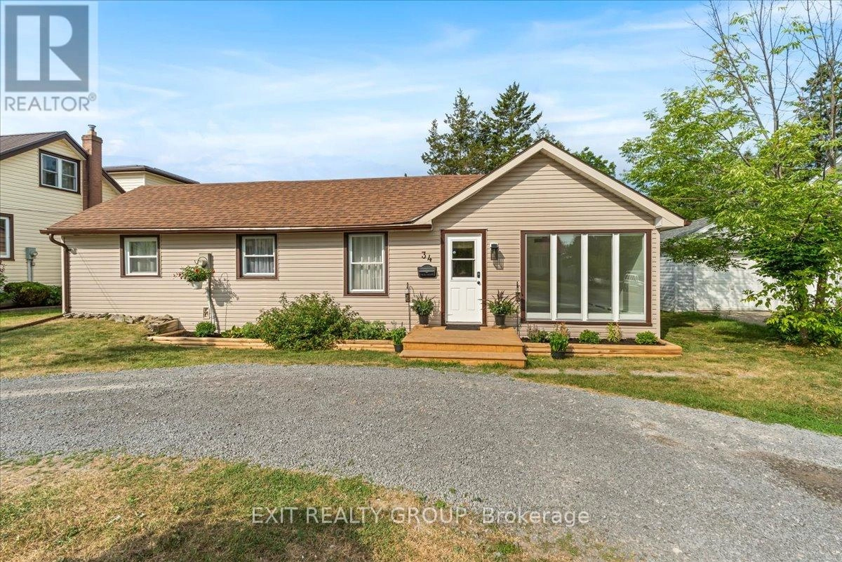 34 Orchard Drive, Belleville, Ontario  K8P 2K4 - Photo 1 - X12317571