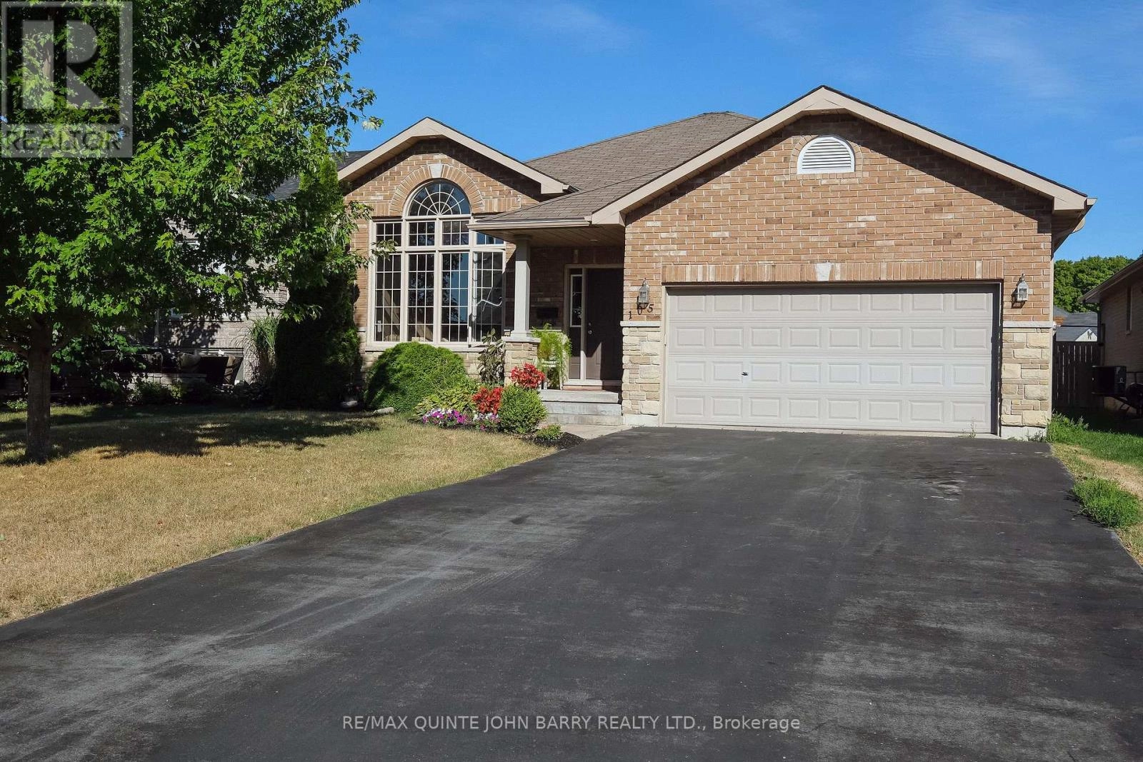 105 Parkview Heights, Quinte West, Ontario  K8V 0A2 - Photo 2 - X12354167