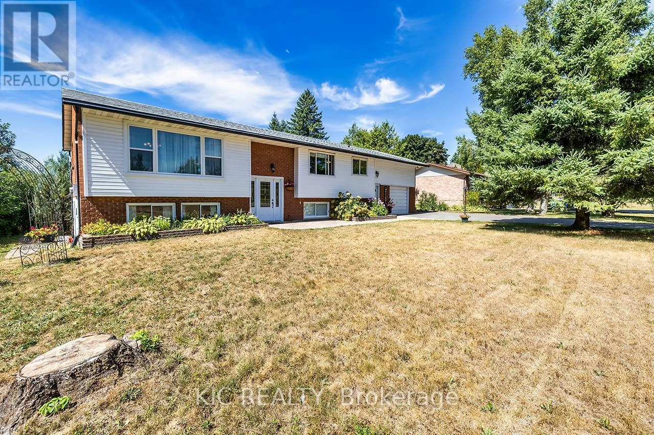 812 Frank Hill Road, Kawartha Lakes, Ontario  K9J 6X3 - Photo 1 - X12354331