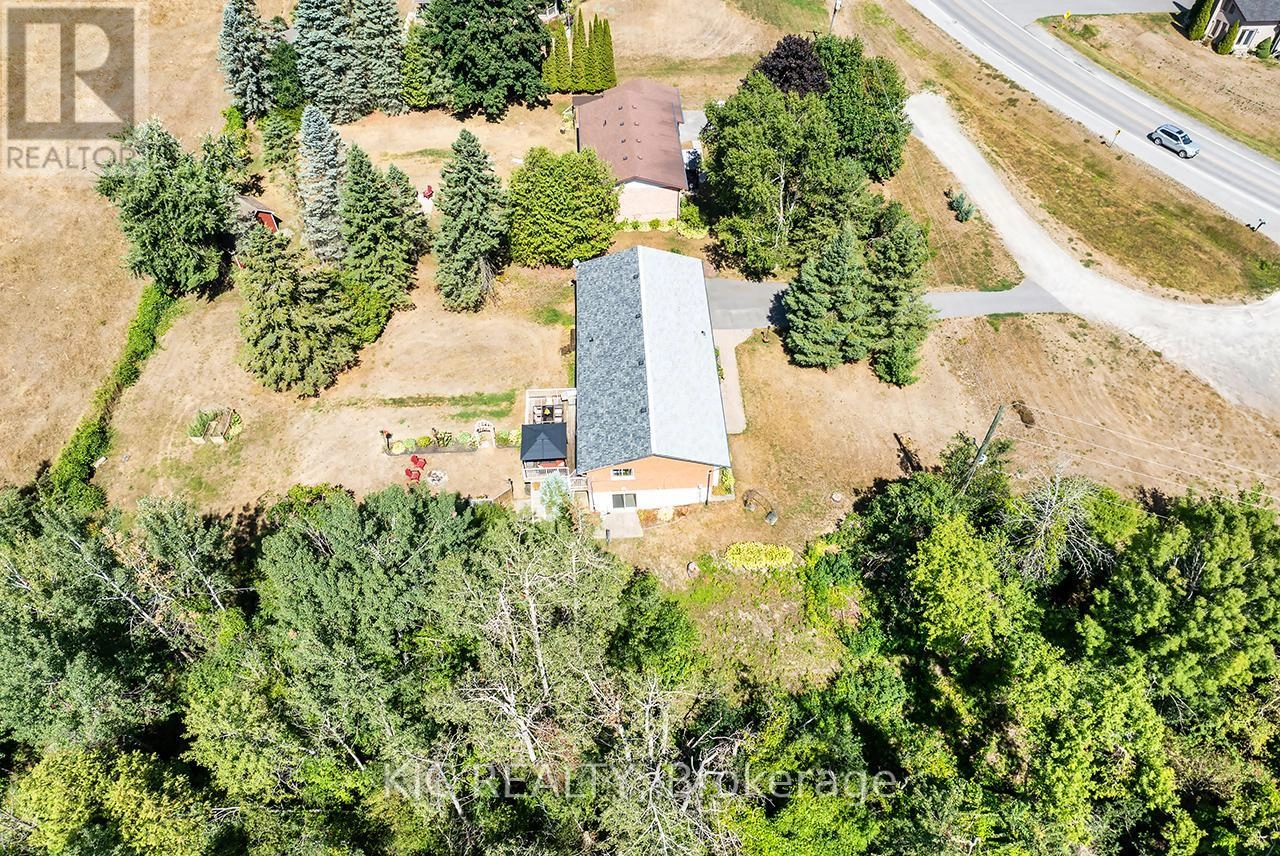 812 Frank Hill Road, Kawartha Lakes, Ontario  K9J 6X3 - Photo 3 - X12354331