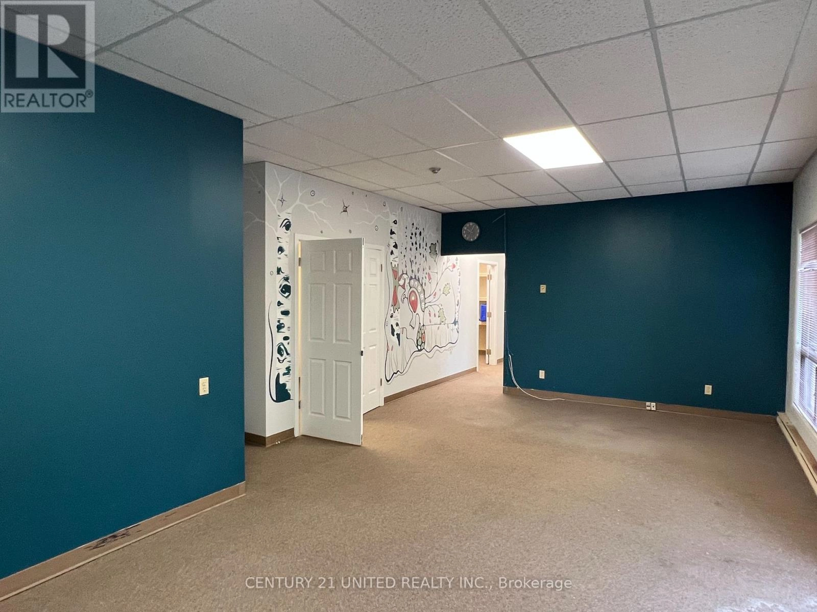 313 Water Street, Peterborough Central, Ontario  K9J 7W7 - Photo 3 - X12109871