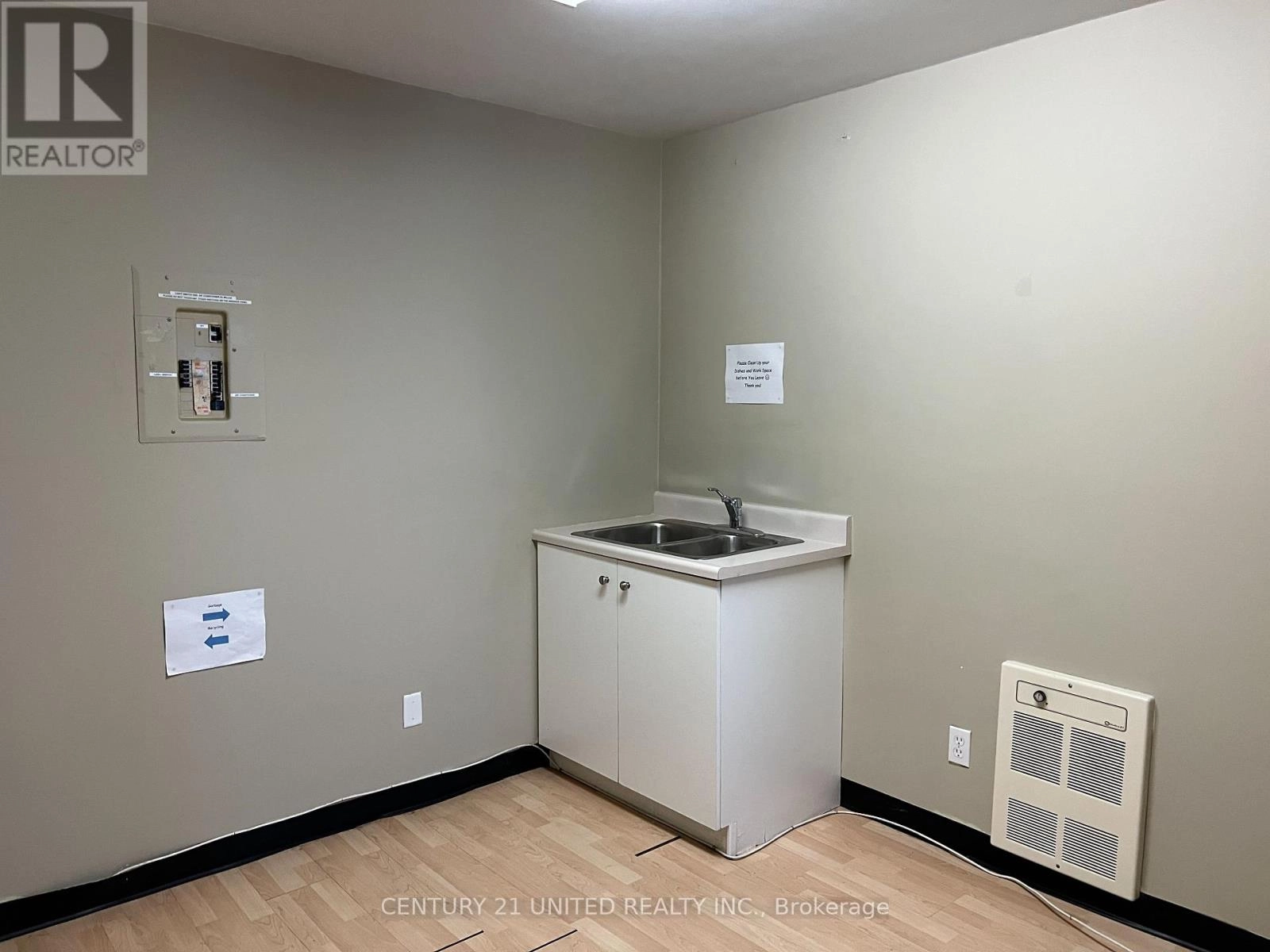 10 - 193 Simcoe Street, Peterborough Central, Ontario  K9H 2H6 - Photo 3 - X12228326