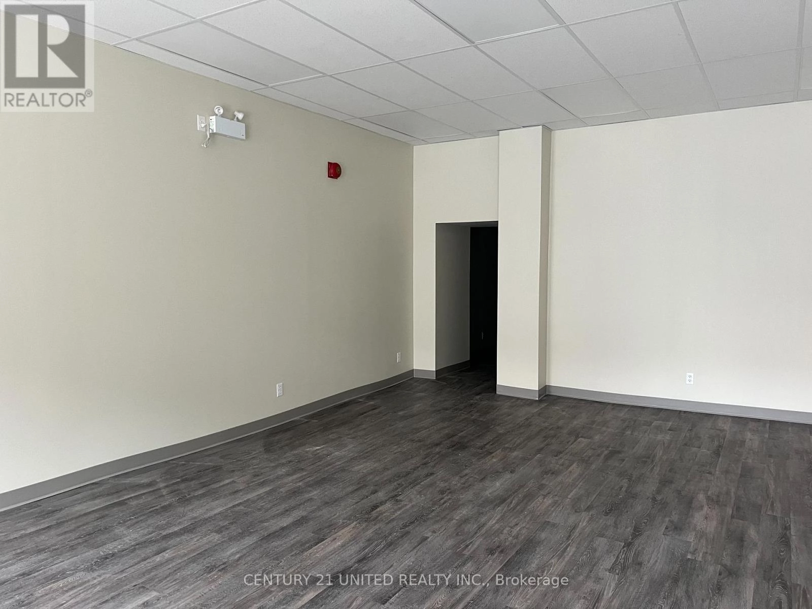 187-189 Simcoe Street, Peterborough Central, Ontario  K9H 2H6 - Photo 2 - X7393022