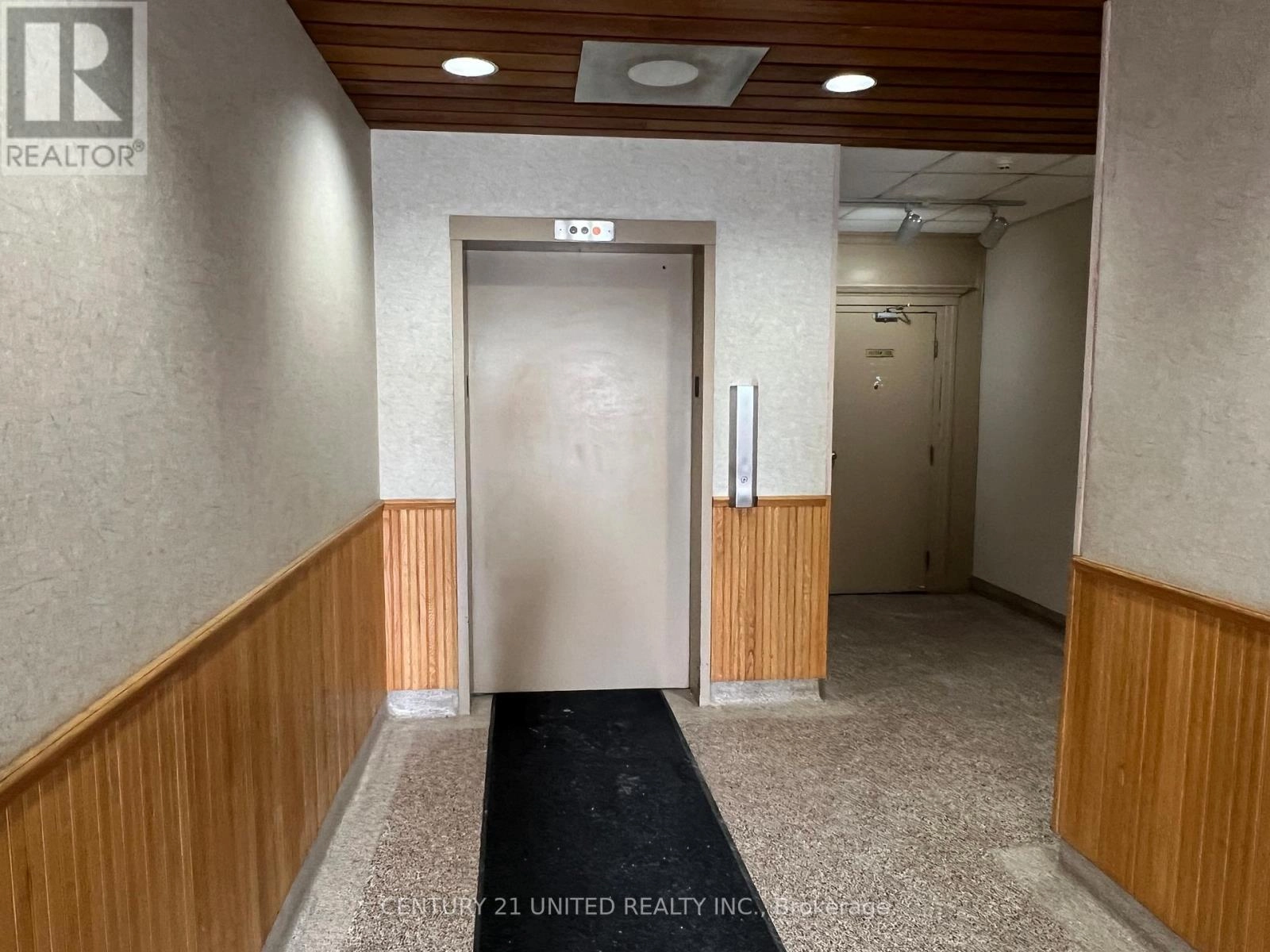 202/204 - 159 King Street, Peterborough Central, Ontario  K9J 2R8 - Photo 3 - X9230076