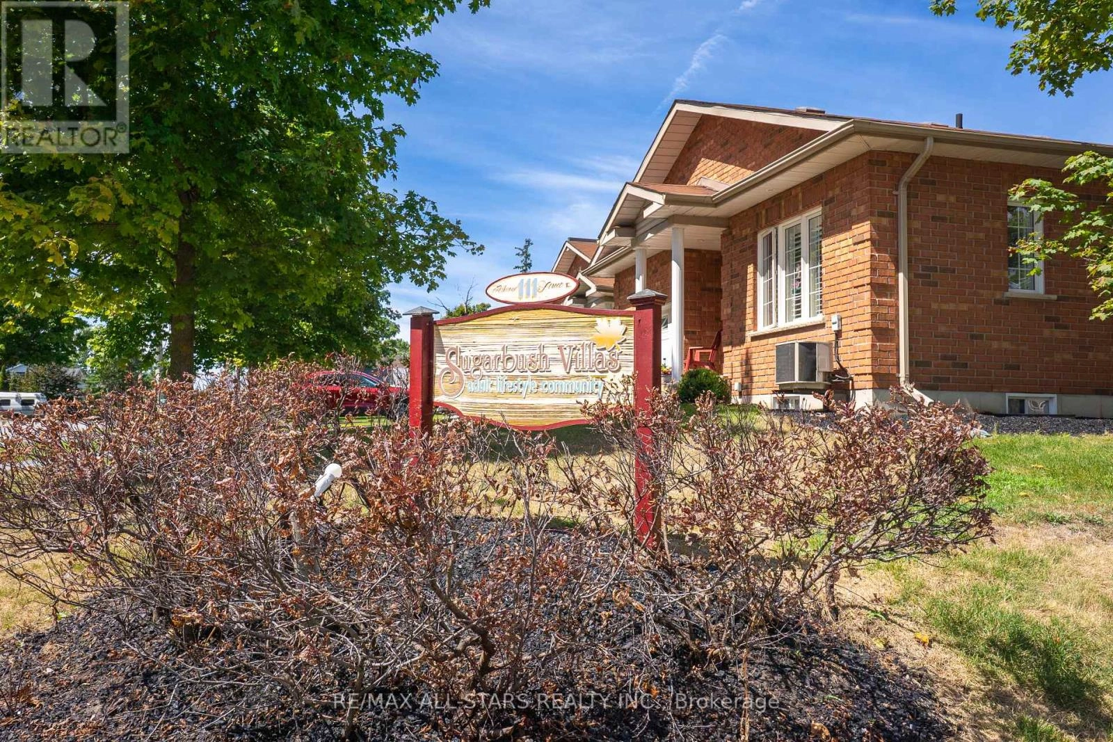 11 - 111 Colborne Street, Kawartha Lakes, Ontario  K0M 1N0 - Photo 3 - X12354723