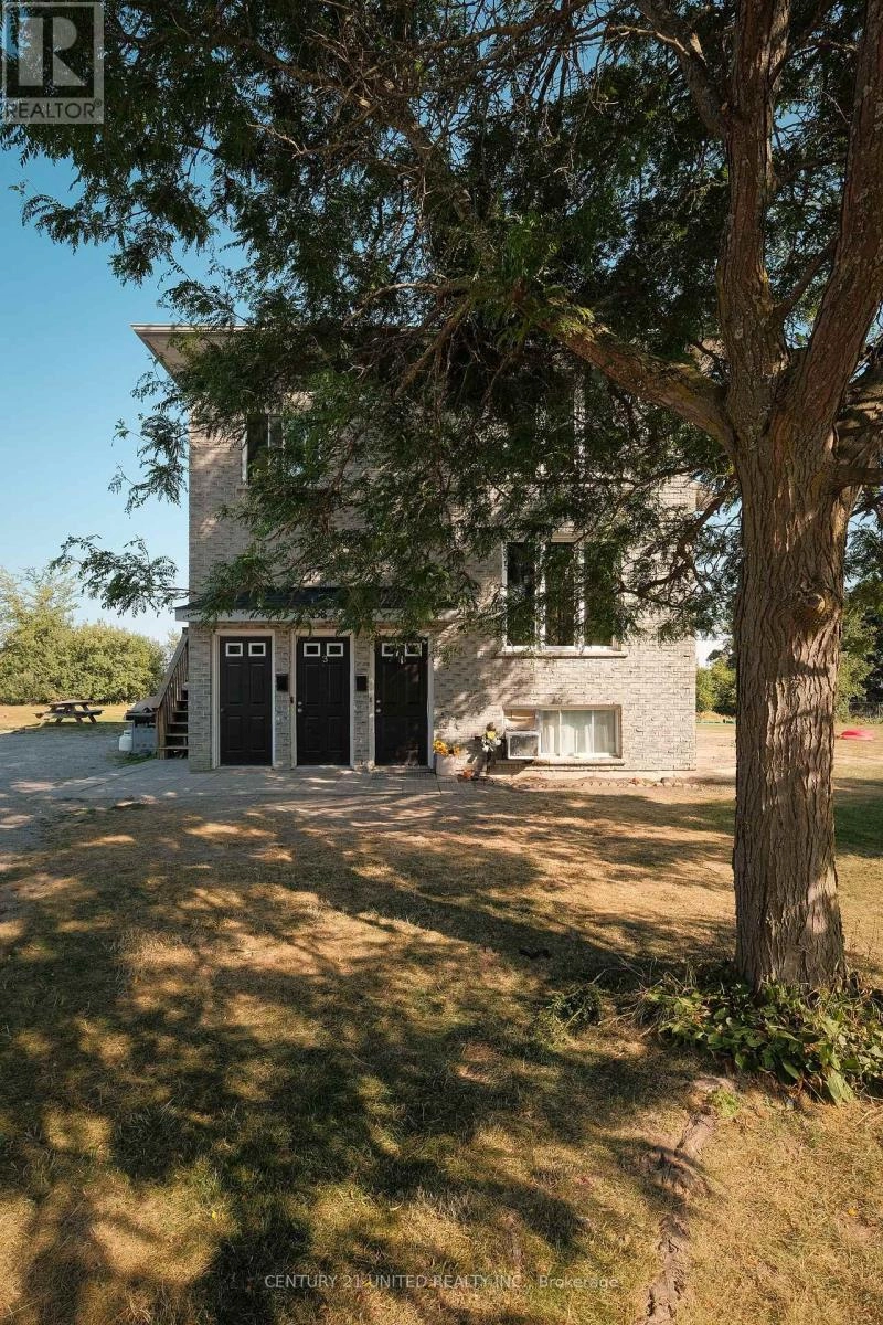 538 Crystal Drive, Peterborough South, Ontario  K9J 8H1 - Photo 2 - X12354835