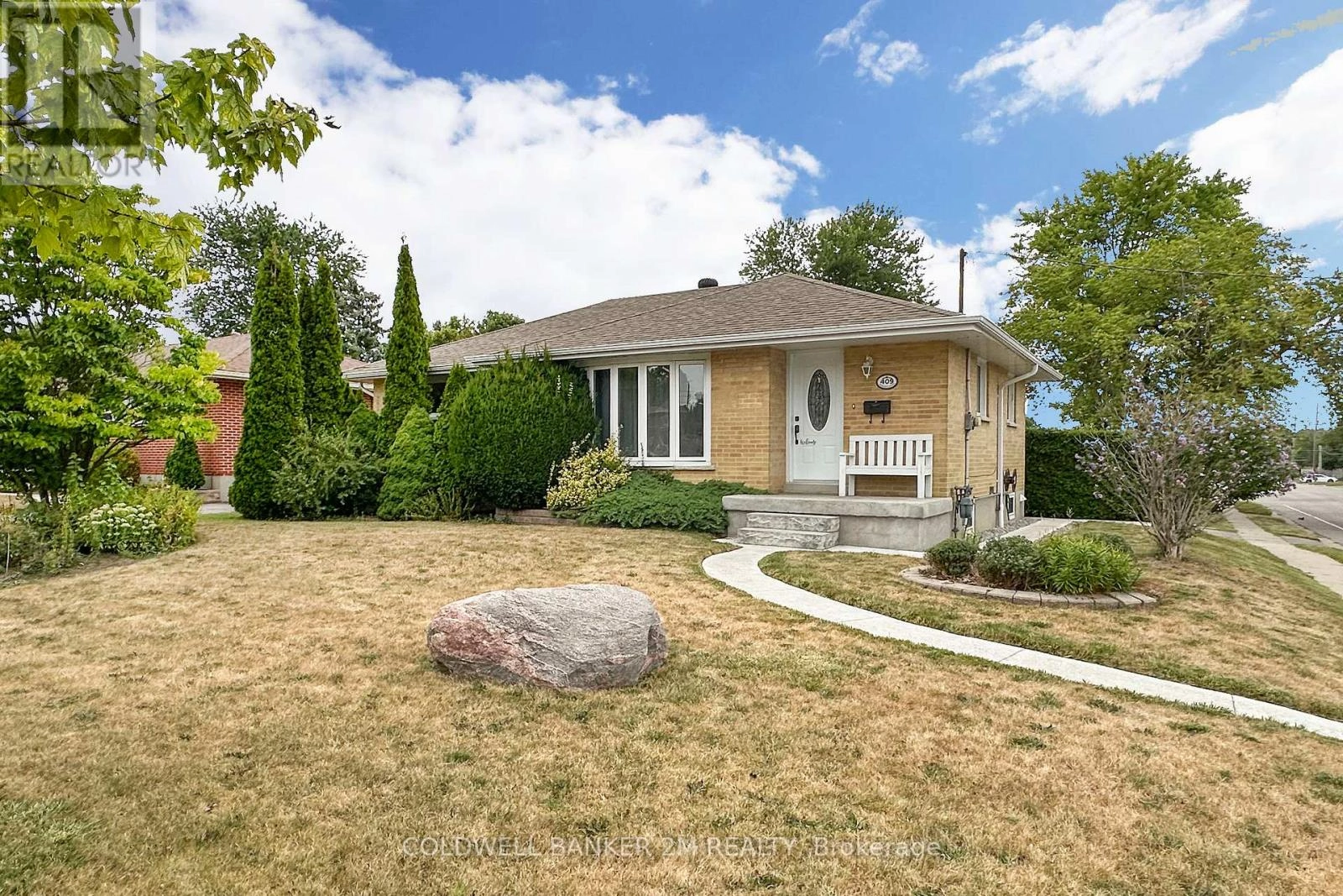 409 Fairlawn Street, Oshawa, Ontario  L1J 4R5 - Photo 2 - E12354990