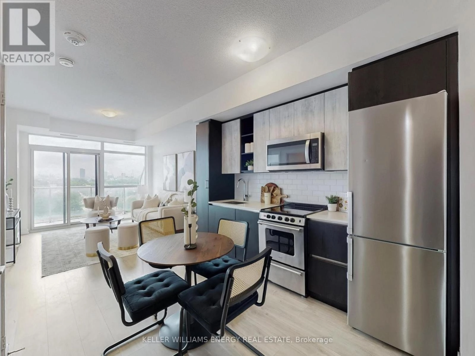 1021 - 251 Manitoba Street, Toronto, Ontario  M8Y 0C7 - Photo 2 - W12354970