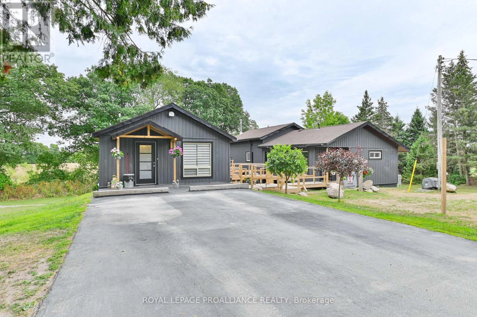 138 Hollister Road, Tweed, Ontario  K0K 3J0 - Photo 2 - X12355477