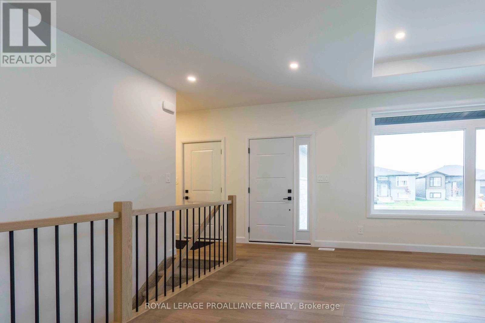 23 Schmidt Way, Quinte West, Ontario  K8V 0L5 - Photo 3 - X12201573