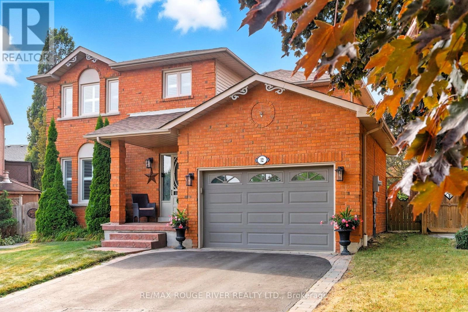 12 Limestone Crescent, Whitby, Ontario  L1N 8N8 - Photo 1 - E12356552
