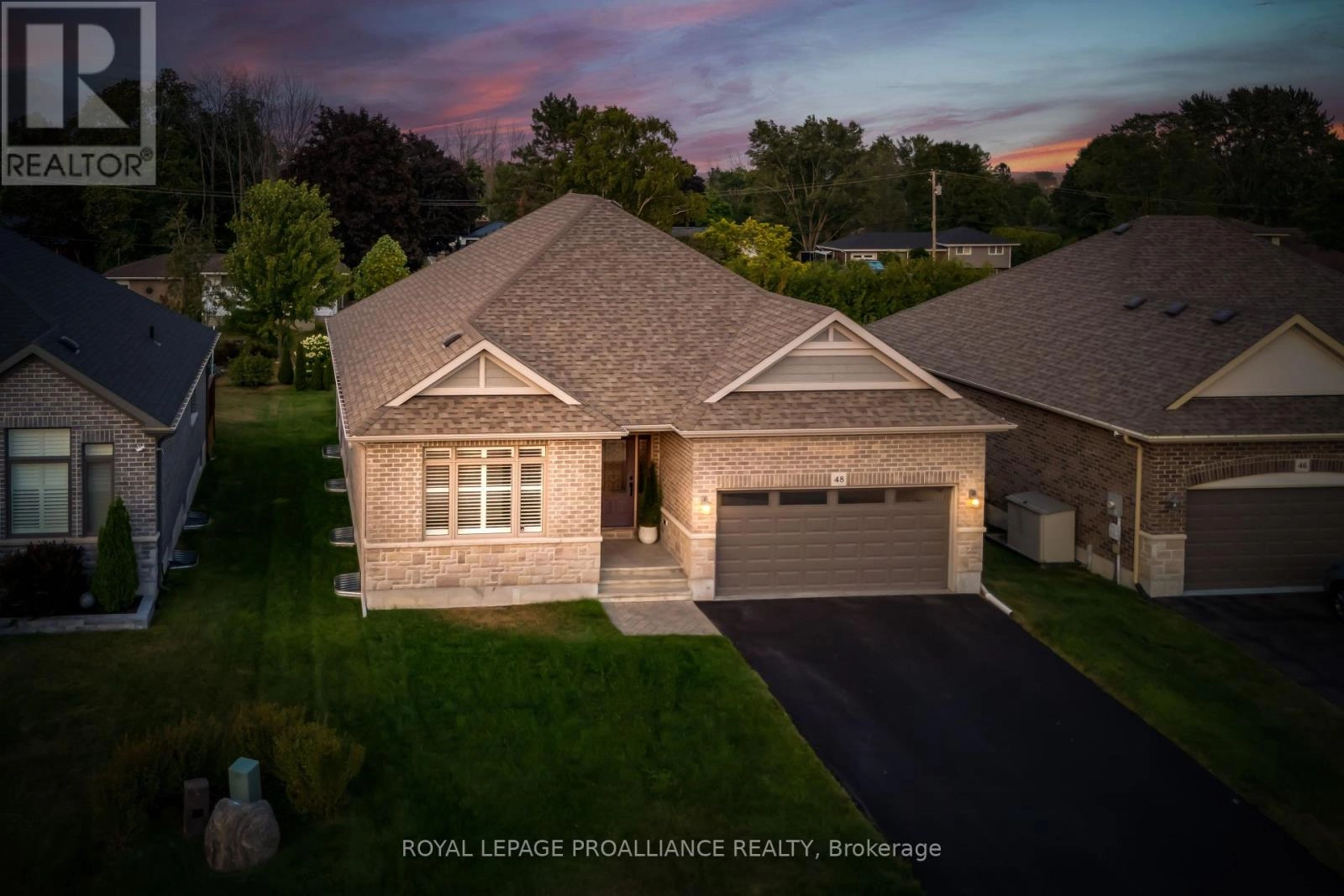 48 Stonecrest Boulevard, Quinte West, Ontario  K8R 0A4 - Photo 2 - X12356578
