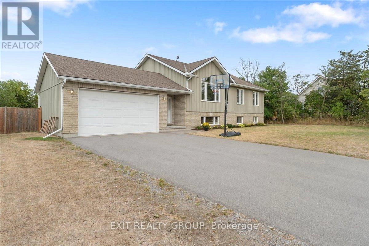 506 County Road 19, Prince Edward County, Ontario  K0K 1A0 - Photo 3 - X12356693