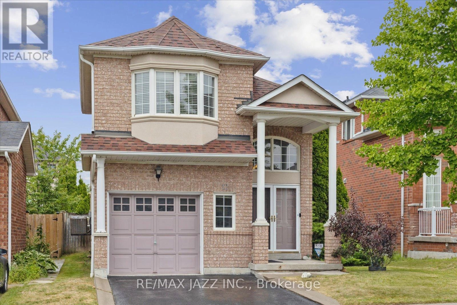 12 Lacroix Court, Whitby, Ontario  L1R 3B4 - Photo 2 - E12356803