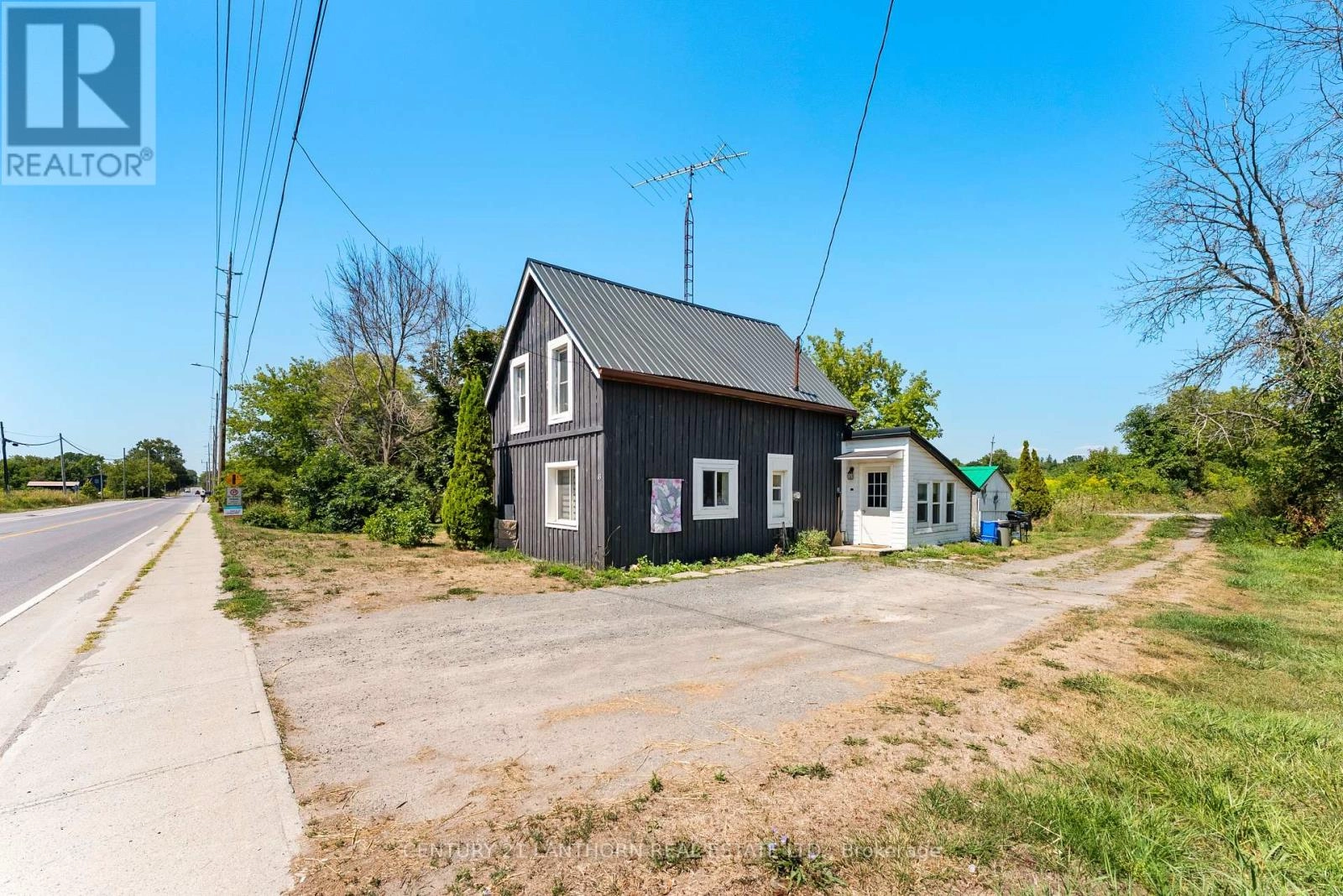 43 Stanley Street, Prince Edward County, Ontario  K0K 1G0 - Photo 2 - X12357200
