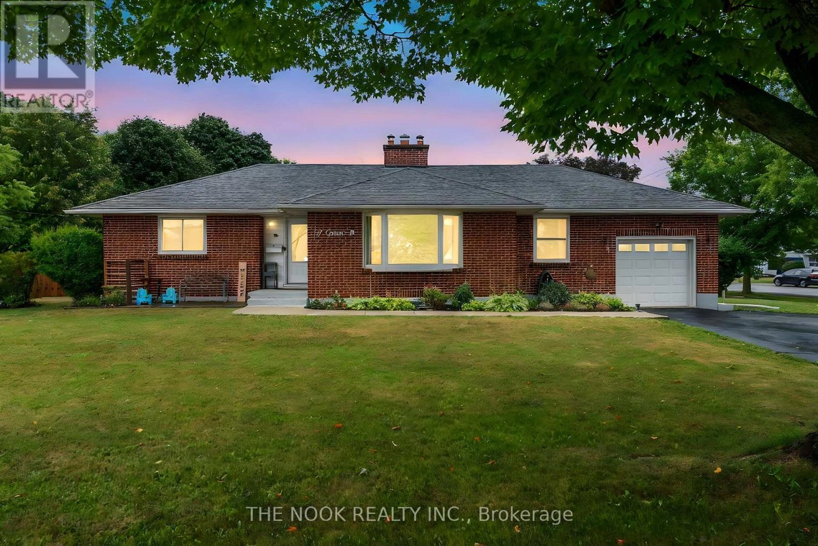 277 Ontario Street, Port Hope, Ontario  L1A 2W3 - Photo 1 - X12358630