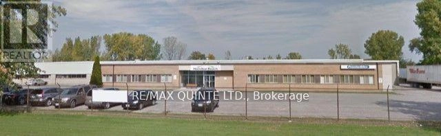10 Mcfarland Drive, Prince Edward County, Ontario  K0K 2C0 - Photo 1 - X12358711
