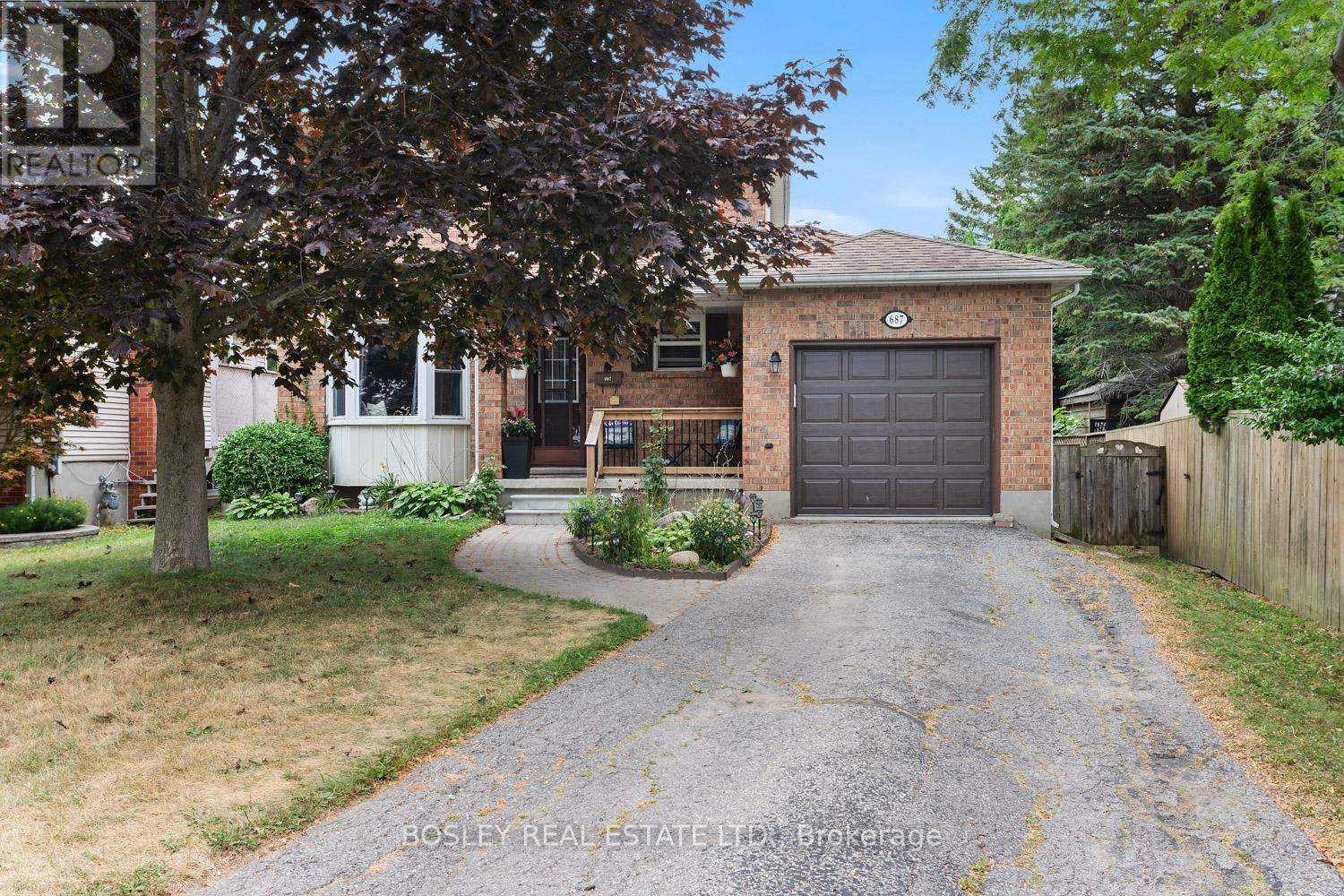 687 Mackechnie Crescent, Cobourg, Ontario  K9A 4Y1 - Photo 2 - X12359030