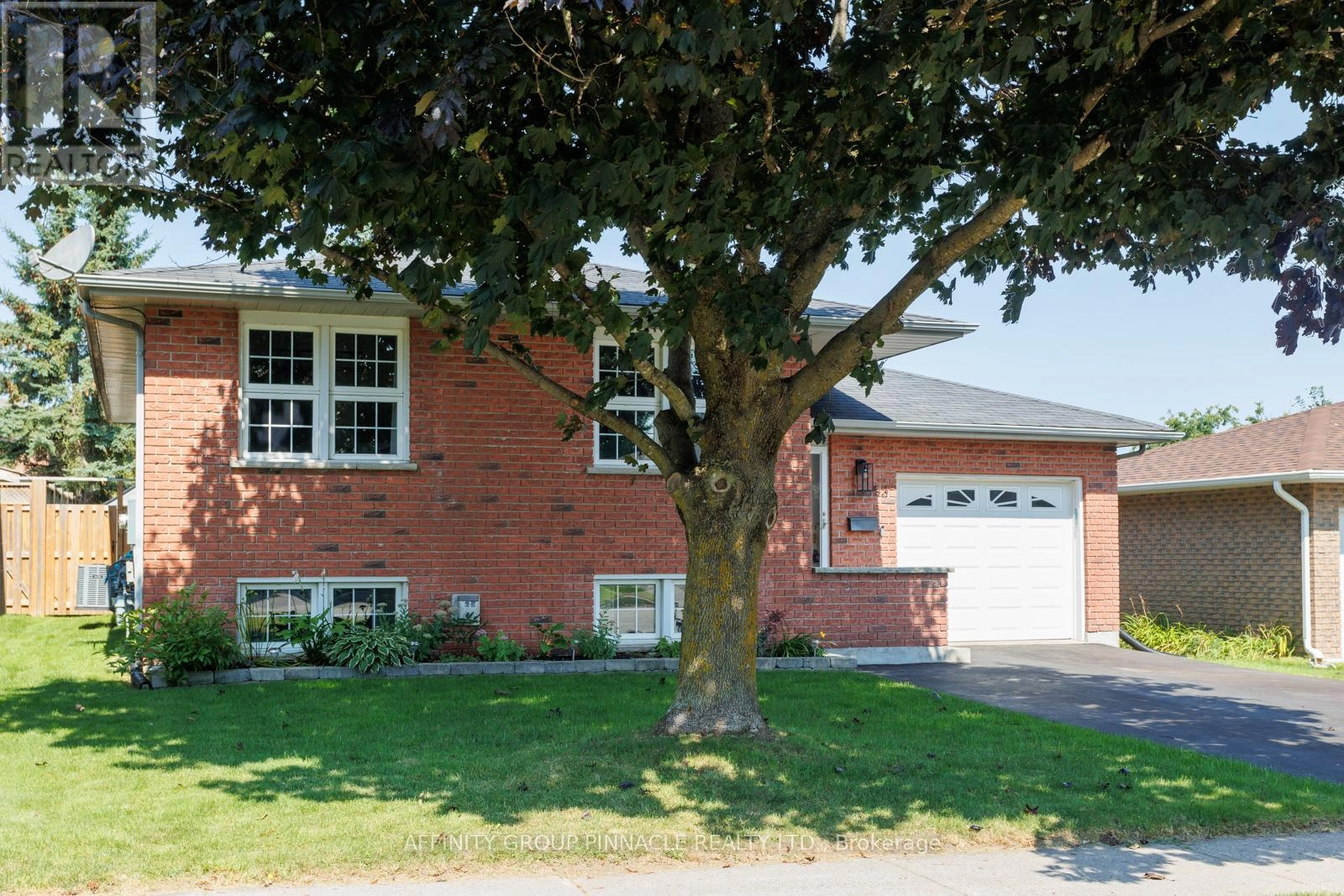 53 Madill Crescent, Kawartha Lakes, Ontario  K9V 5X3 - Photo 2 - X12359484