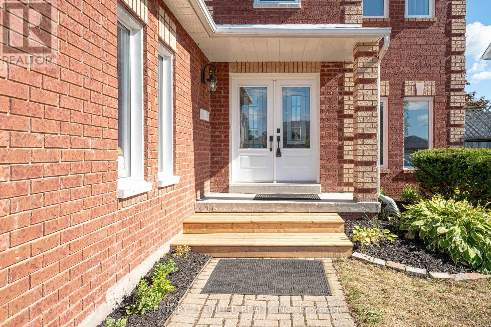 569 Westman Avenue, Peterborough West, Ontario  K9K 2H3 - Photo 3 - X12329466