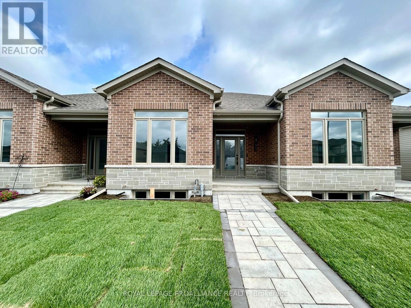 33 Athabaska Drive, Belleville, Ontario  K8N 0T1 - Photo 1 - X12229270