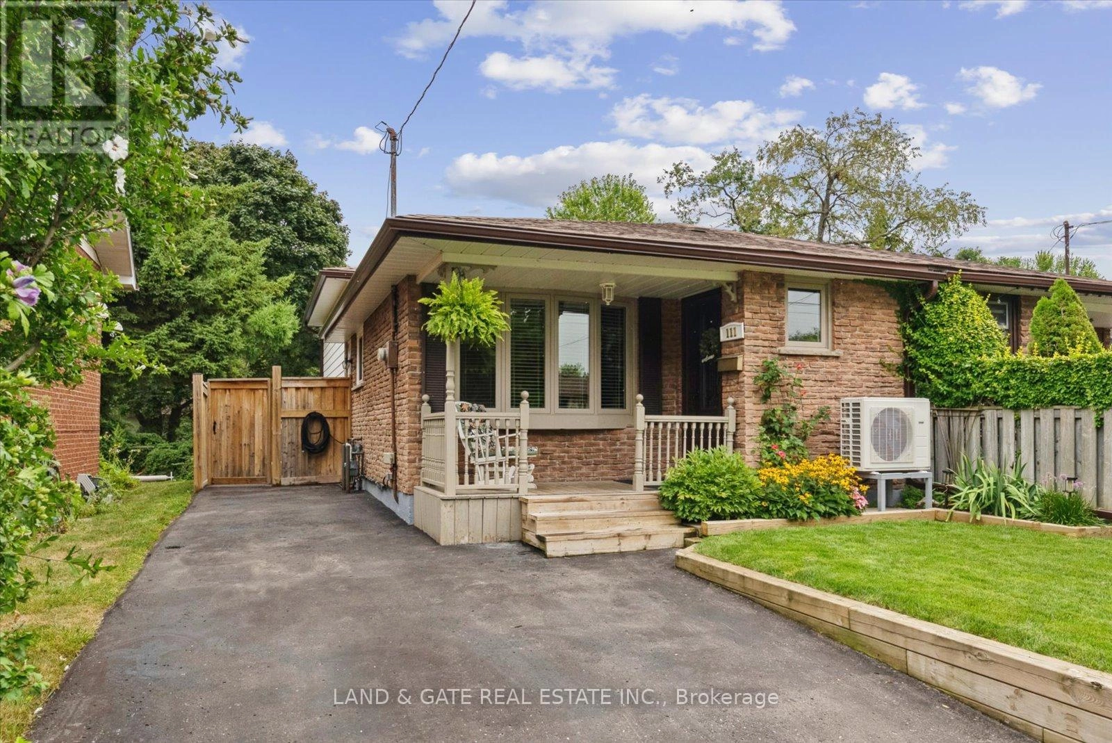 111 Guelph Street, Oshawa, Ontario  L1H 6H8 - Photo 2 - E12359260