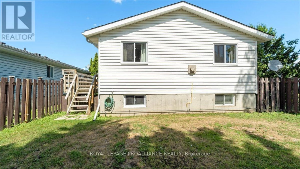 233 Russet Road, Trent Hills, Ontario  K0L 1L0 - Photo 2 - X12360945