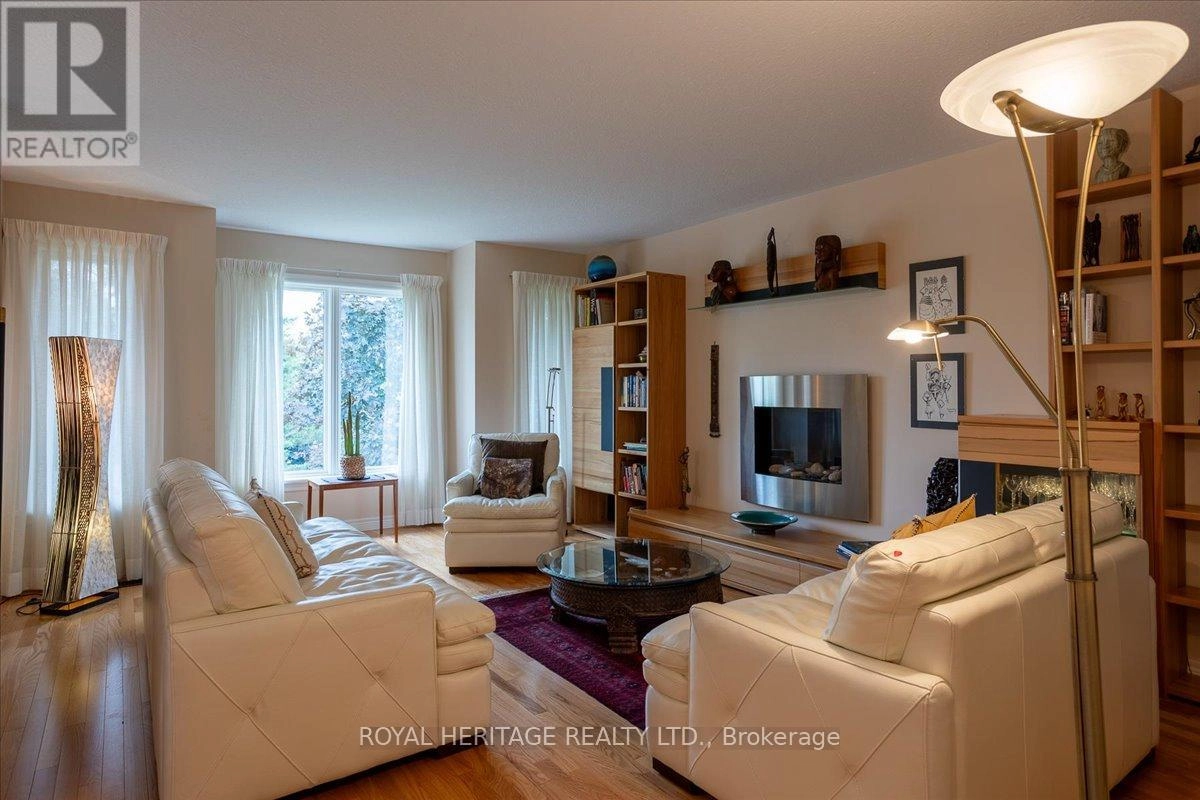 101 South Harbour Drive, Kawartha Lakes, Ontario  K0M 1A0 - Photo 3 - X12251405