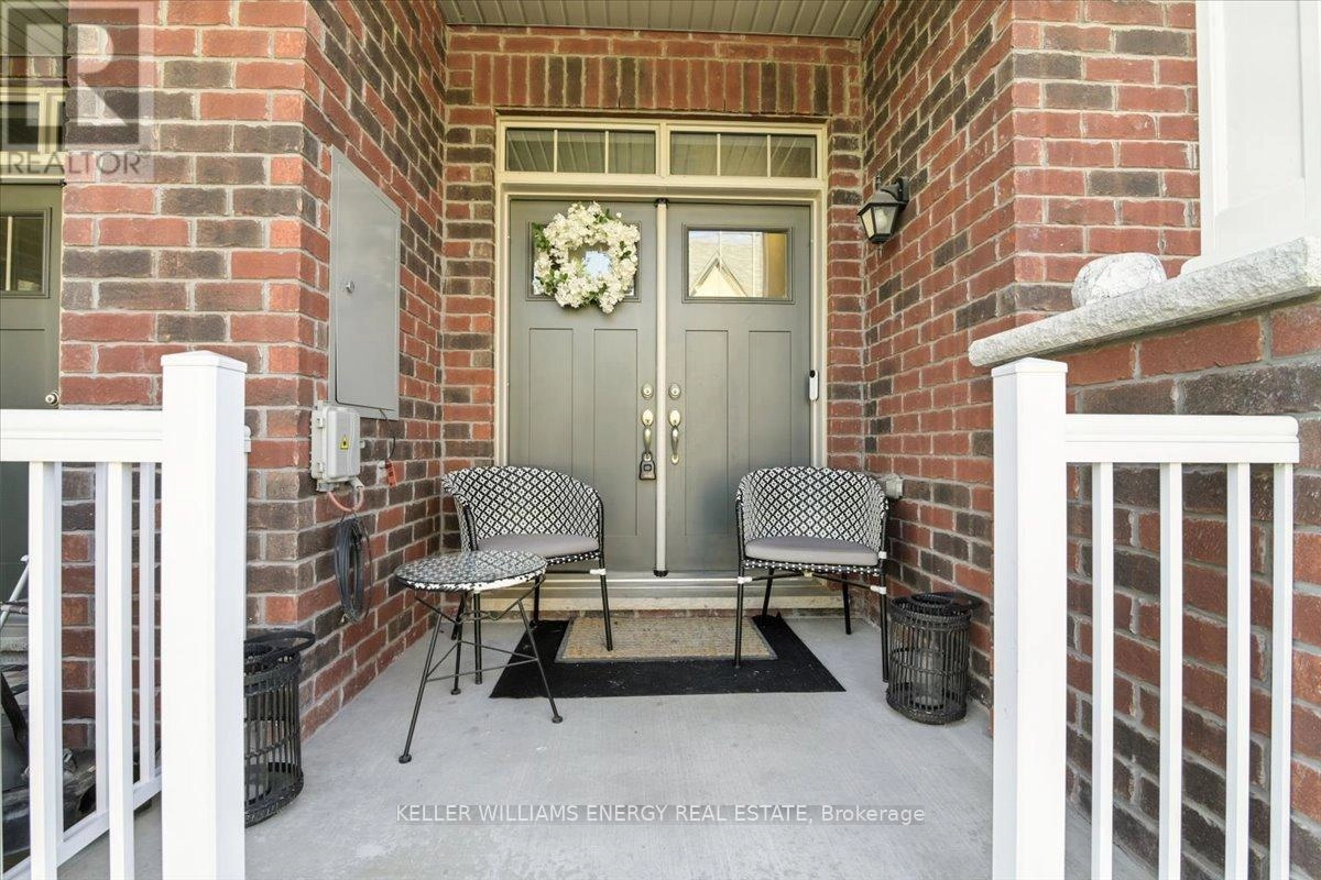 6 Marlborough Street, Whitby, Ontario  L1R 0R2 - Photo 2 - E12361719