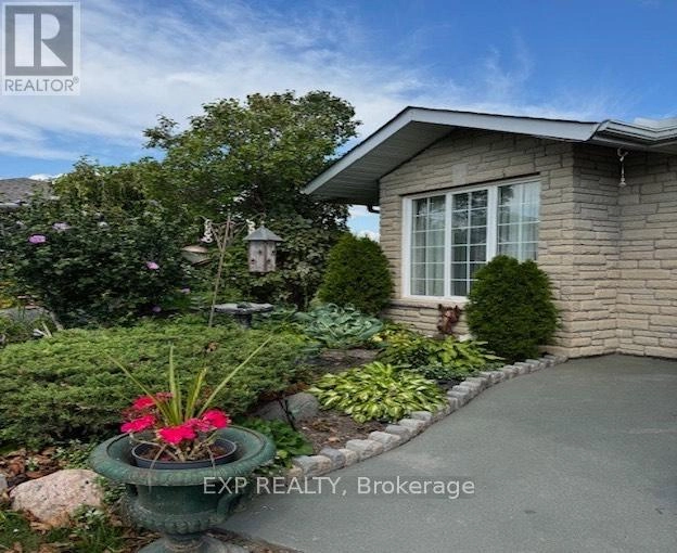 680 TRAILVIEW DRIVE, Peterborough South, Ontario