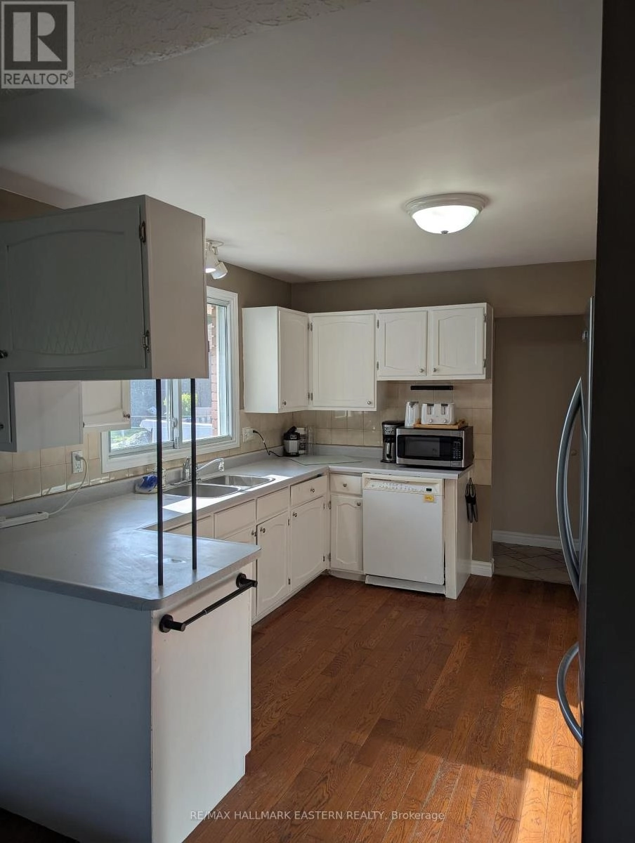 352 Peregrine Road, Selwyn, Ontario  K9J 6X2 - Photo 3 - X12320677
