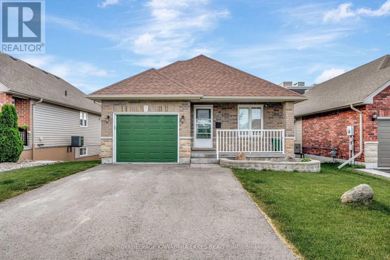 20 Lisbeth Crescent, Kawartha Lakes, Ontario  K9V 0C9 - Photo 2 - X12361942