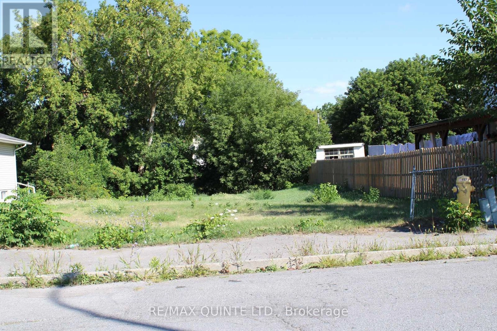 2 Panelas Crescent, Quinte West, Ontario  K8V 6A4 - Photo 2 - X12362857
