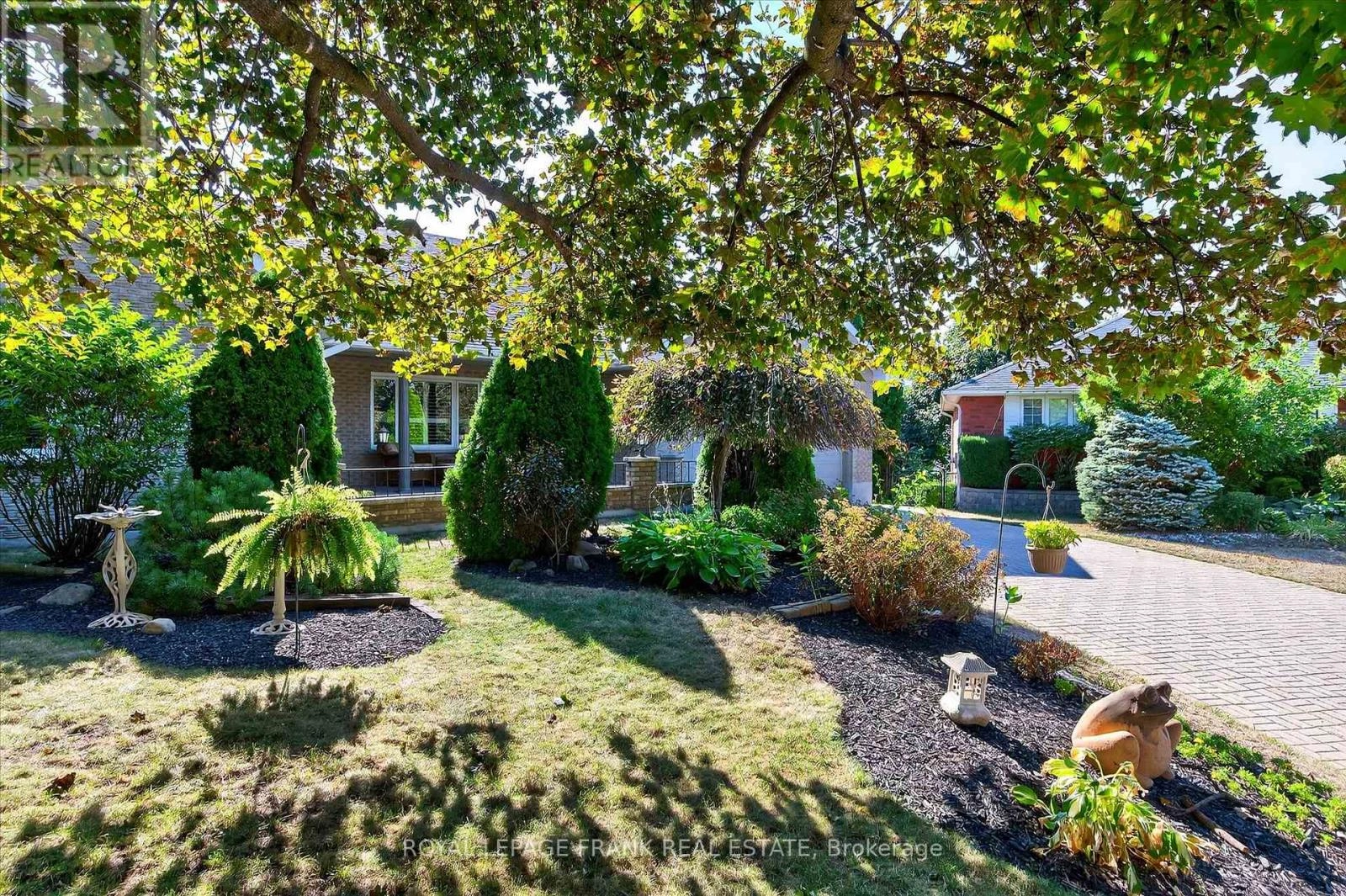 1162 Summit Drive, Peterborough West, Ontario  K9J 8A7 - Photo 2 - X12362946
