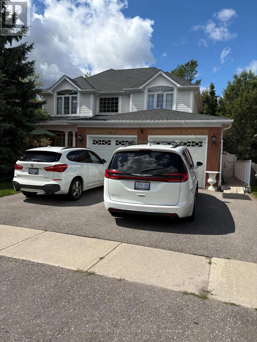 990 Glenbourne Drive, Oshawa, Ontario  L1K 2P9 - Photo 1 - E12363069