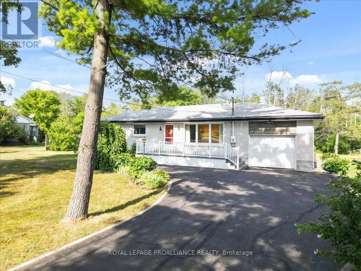89 POINT ANNE ROAD, Belleville, Ontario
