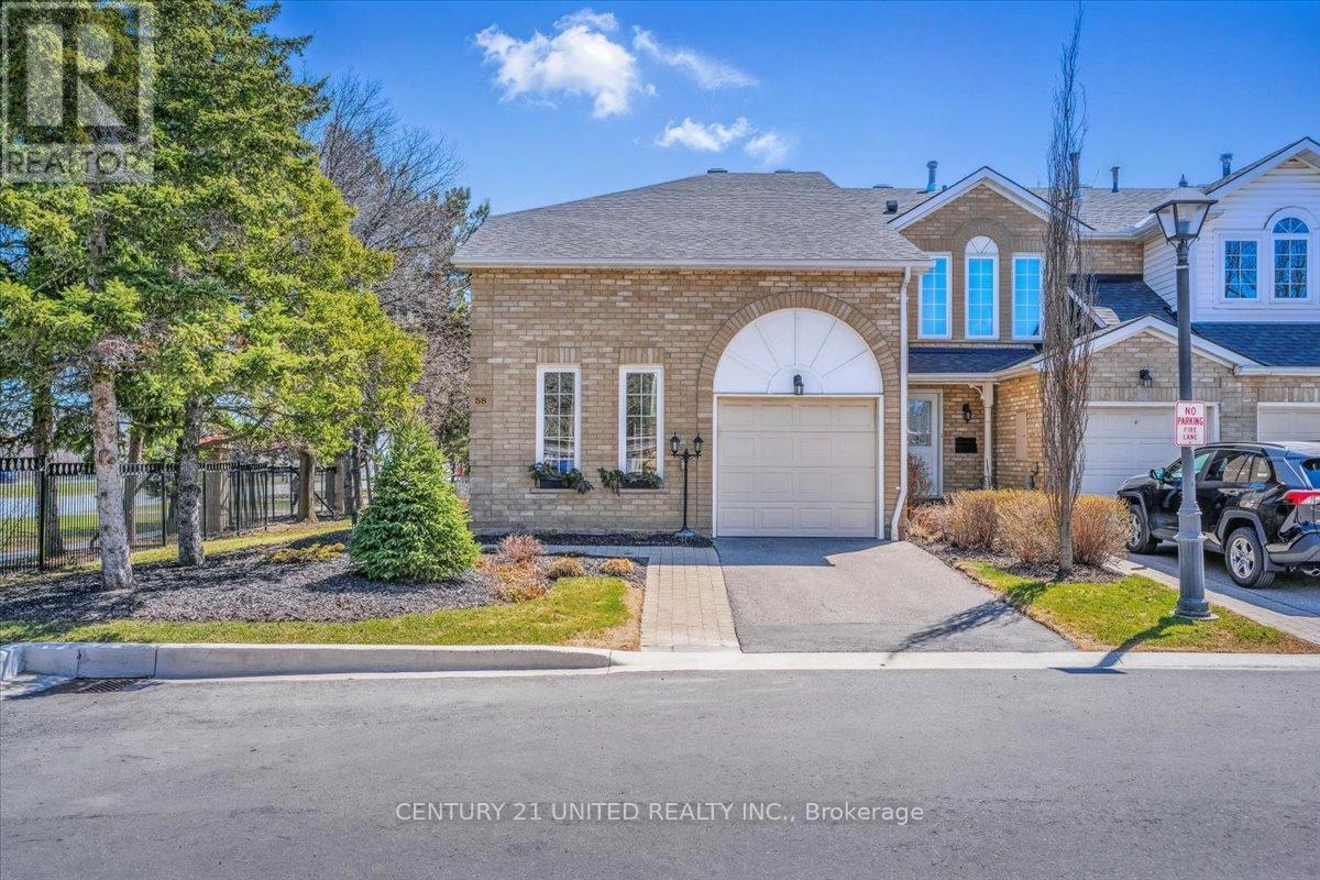 58 - 58 Heathcliffe Square, Brampton, Ontario  L6S 5R5 - Photo 1 - W12363133