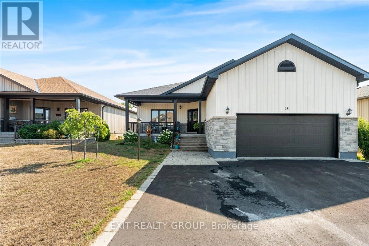 18 Gilbert Crescent, Prince Edward County, Ontario  K0K 3L0 - Photo 3 - X12363215
