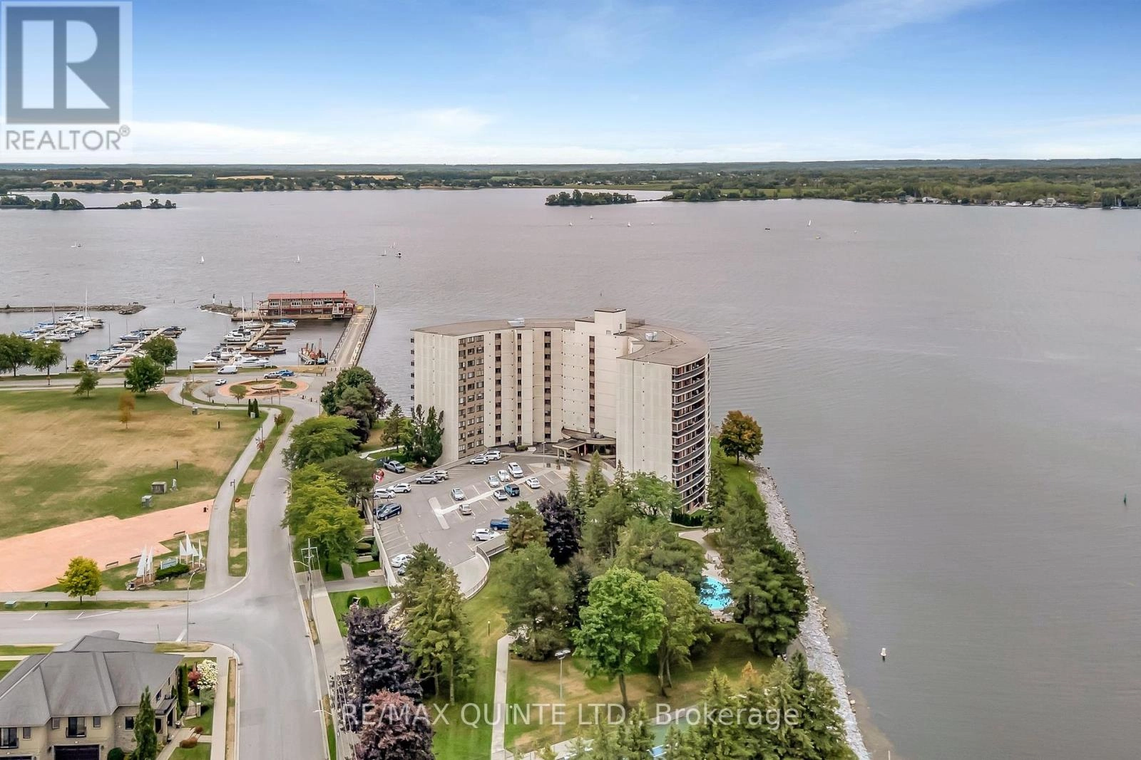 807 - 2 Front Street S, Belleville, Ontario  K8N 5K7 - Photo 2 - X12363360