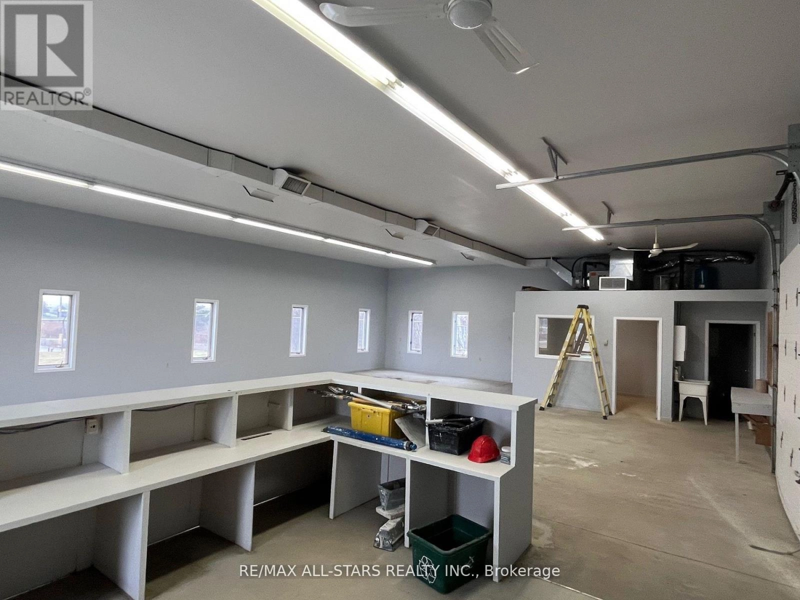 9 Callaghan's Road, Kawartha Lakes, Ontario  K9V 4R4 - Photo 10 - X12363949