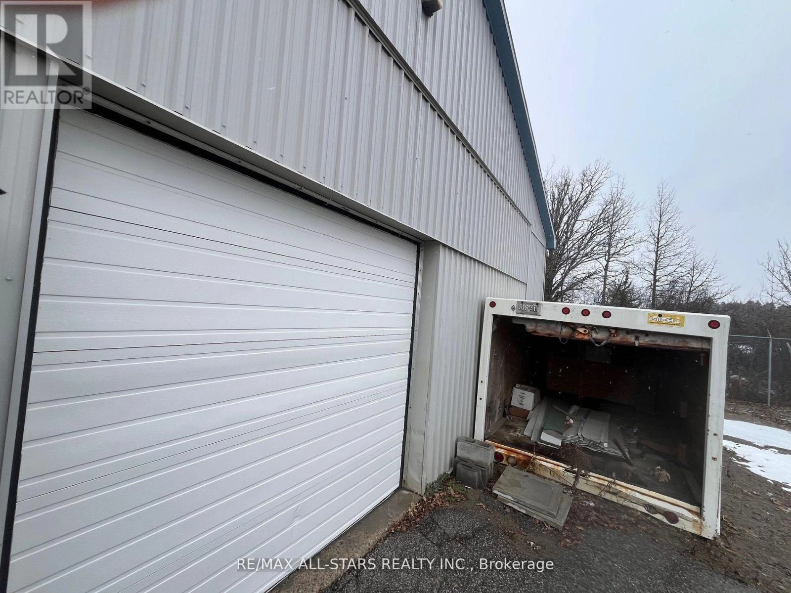 9 Callaghan's Road, Kawartha Lakes, Ontario  K9V 4R4 - Photo 12 - X12363949