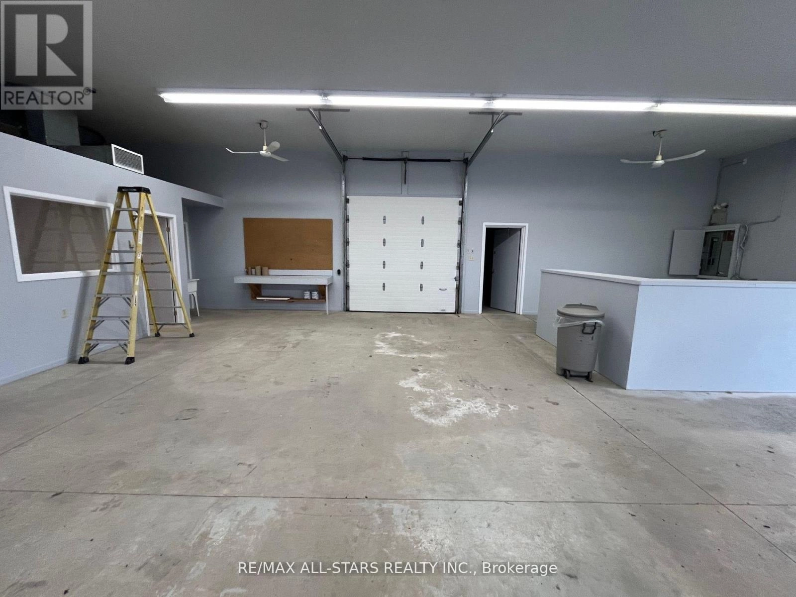 9 Callaghan's Road, Kawartha Lakes, Ontario  K9V 4R4 - Photo 5 - X12363949