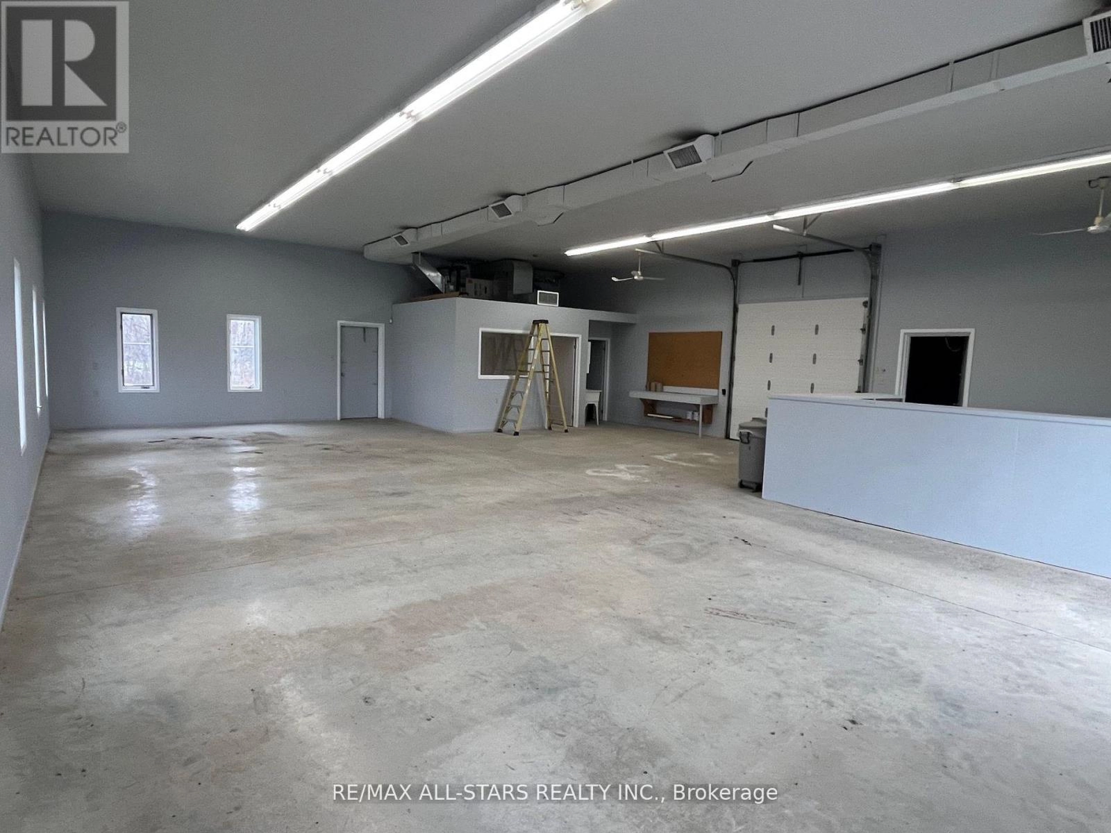 9 Callaghan's Road, Kawartha Lakes, Ontario  K9V 4R4 - Photo 9 - X12363949